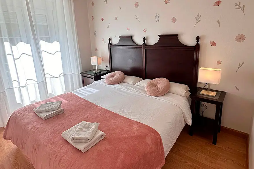 La Lonja, Hotel.