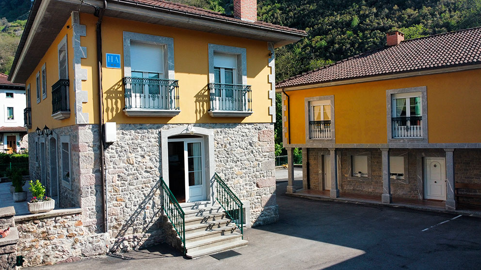 La Lonja, Amieva, Asturias. Hotel, Apartamentos